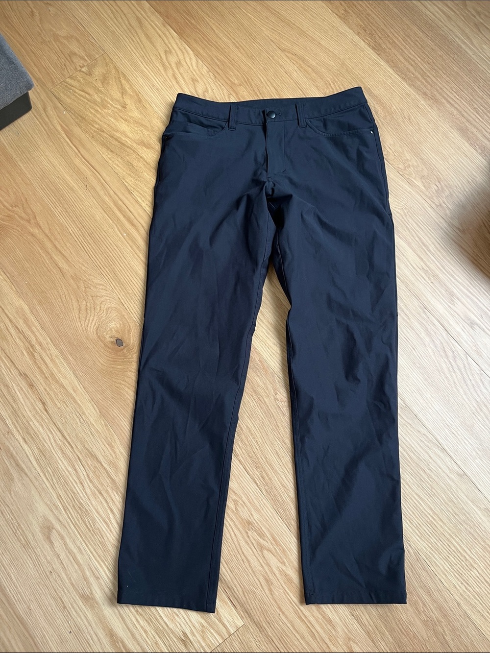Lululemon Men's ABC Classic Fit 5 Pocket Pant- Black size 30